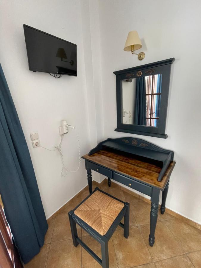 Leonidas Apartments Камари Экстерьер фото