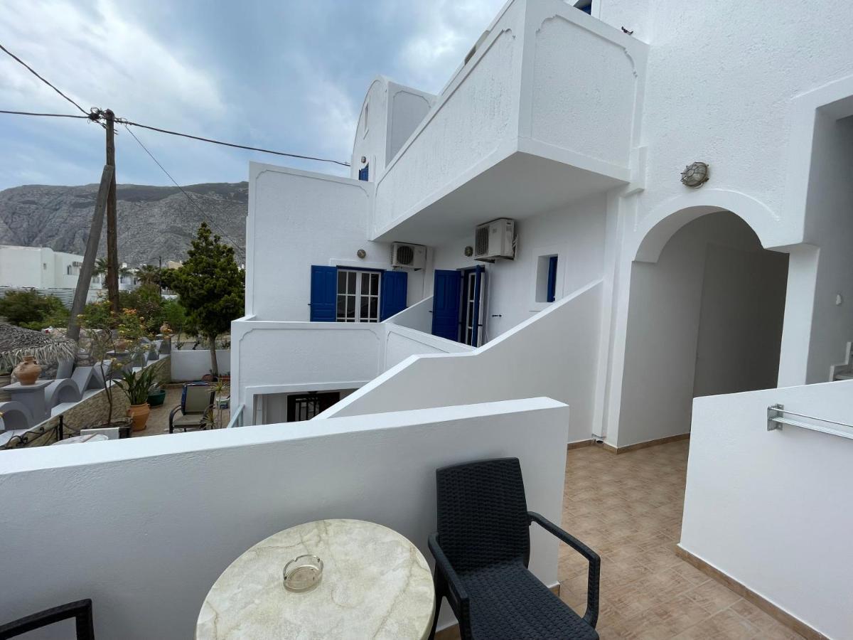 Leonidas Apartments Камари Экстерьер фото