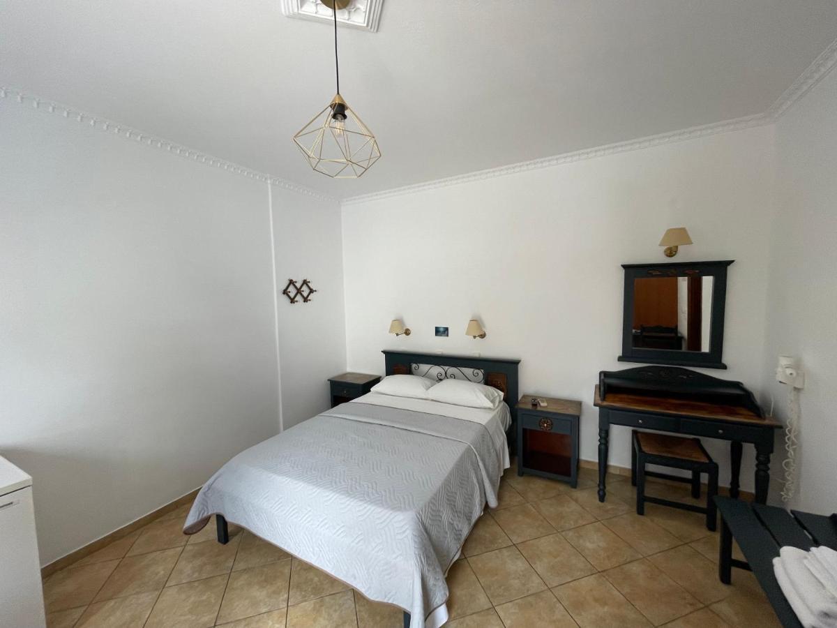 Leonidas Apartments Камари Экстерьер фото