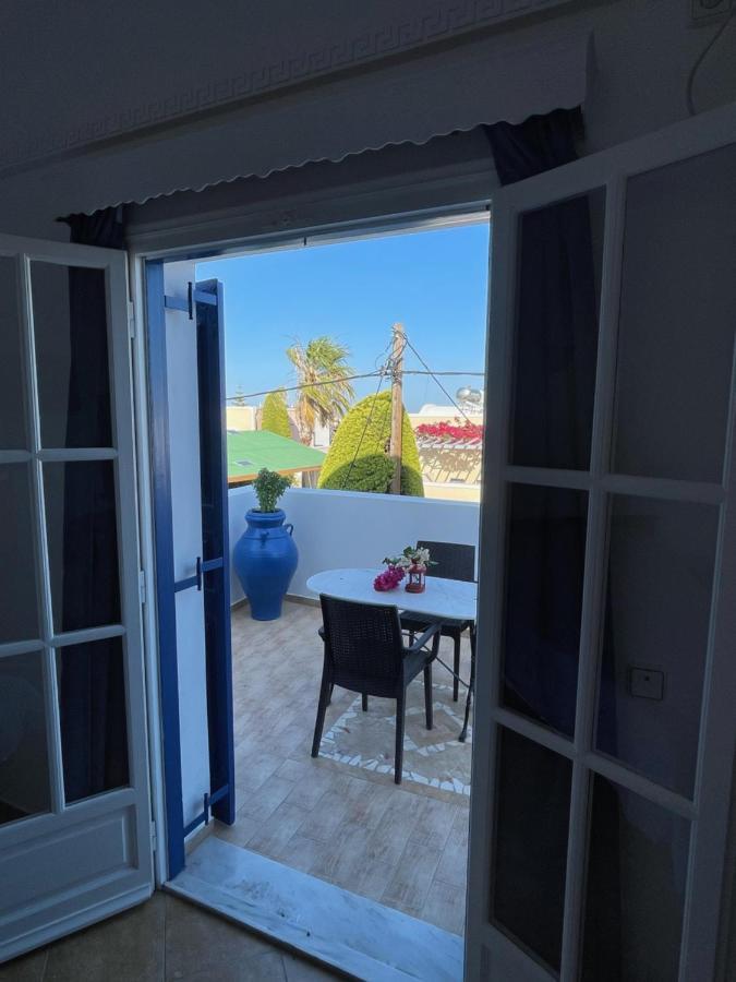 Leonidas Apartments Камари Экстерьер фото